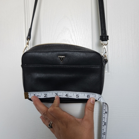 Guess camera purse - Picture 5 of 8